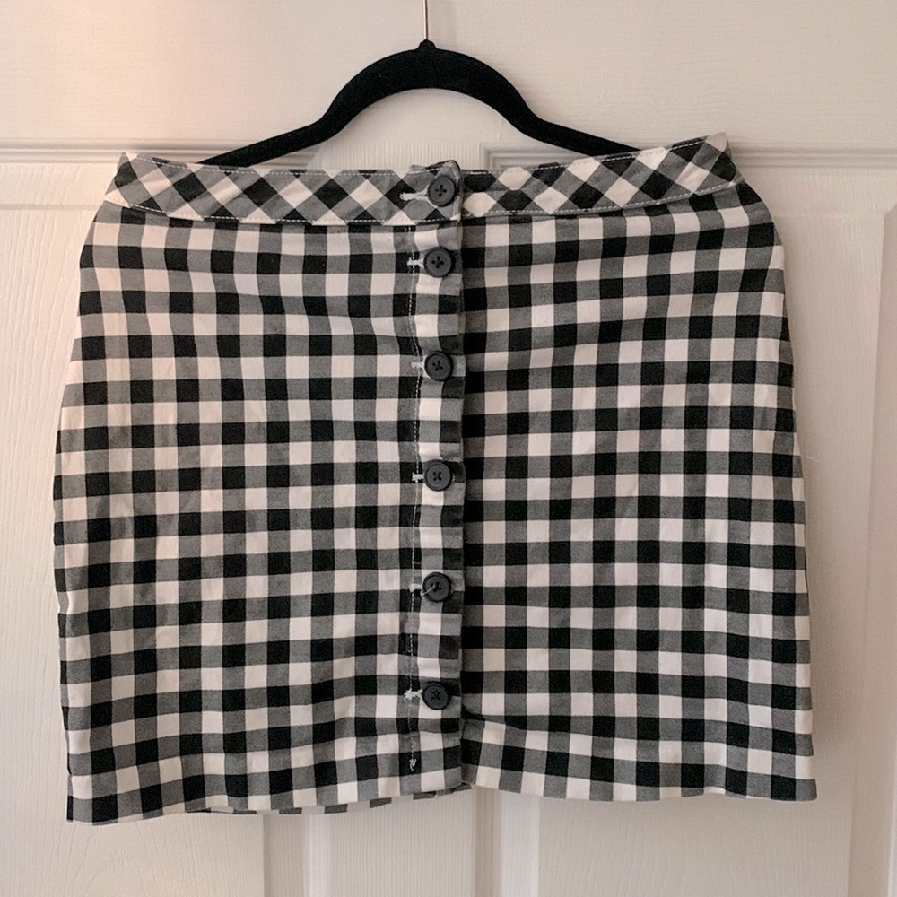 H&M Divided black and white miniskirt US 10 EU 42